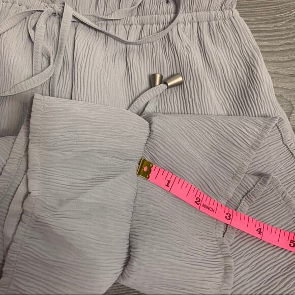 NWT JOA ruffle cold shoulder romper - Picture 7 of 9